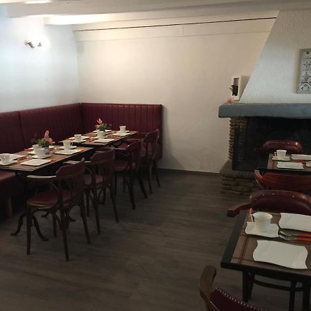 卢贝隆酒店 阿普特 外观 照片